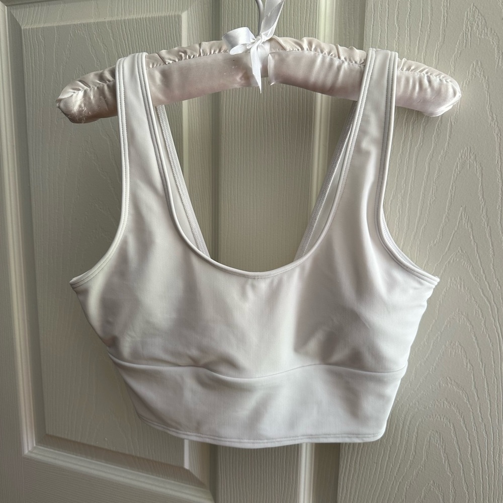 OLD NAVY WHITE SPORTS TOP BRA SIZE XS